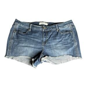 Torrid Mid Rise Cutoff Denim Shorts Size 18